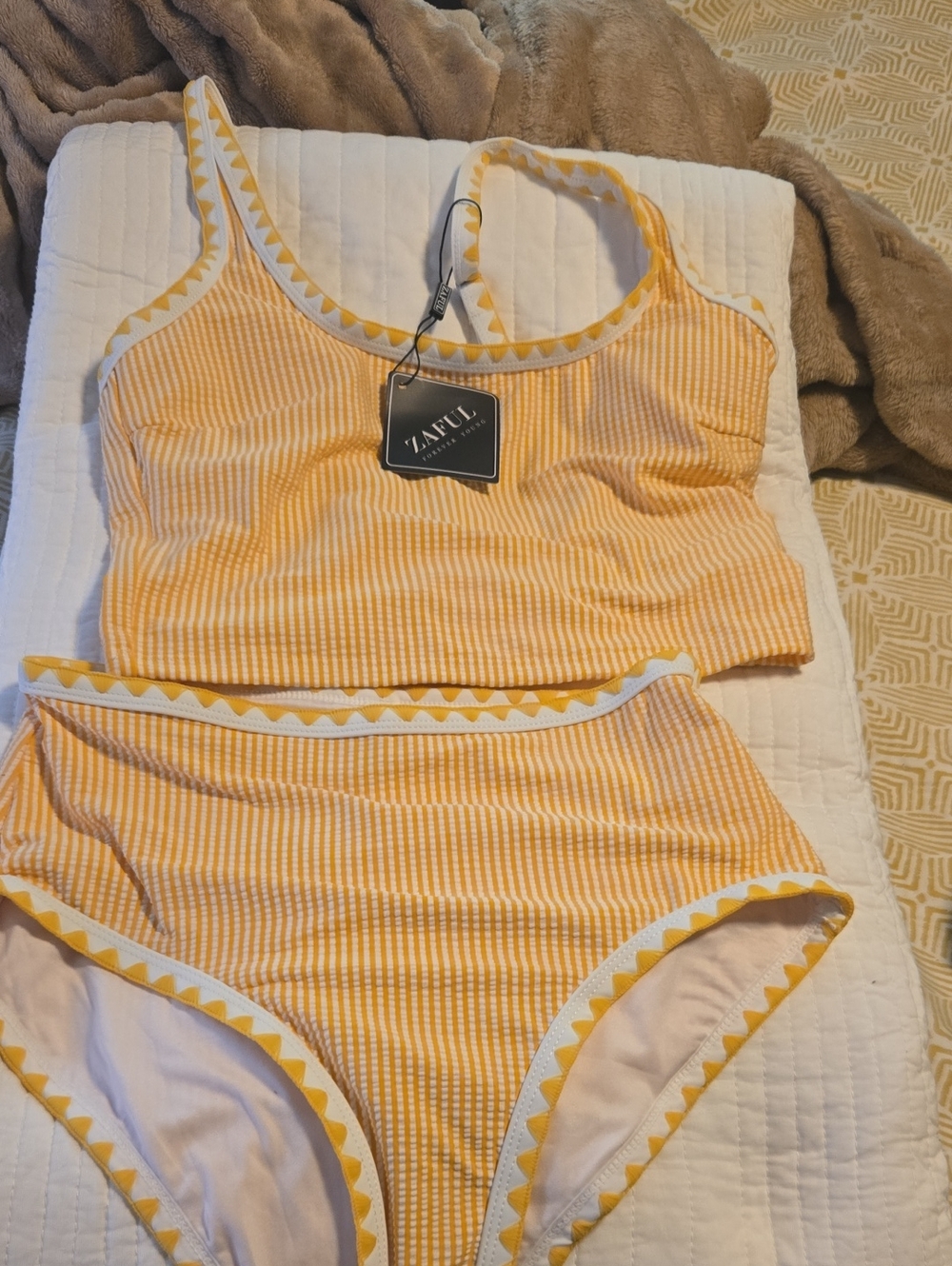 Zaful Women's Yellow Striped Ribbed Bralette & High-Waist Bikini Brief Set